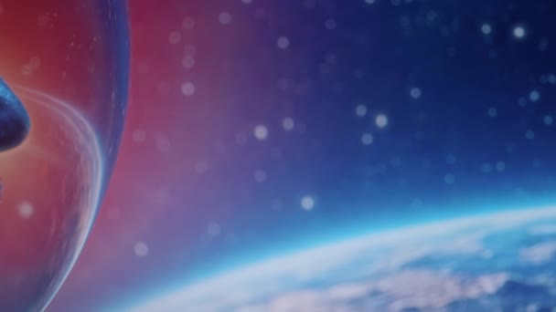 Боковой Панорама Экстремального Крупного Плана Серьезного Кавказского Астронавта Космическом Шлеме — стоковое видео