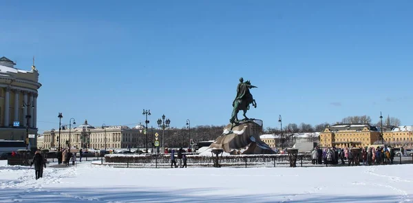 サンクトペテルブルク ロシアでピーター 記念碑 — ストック写真