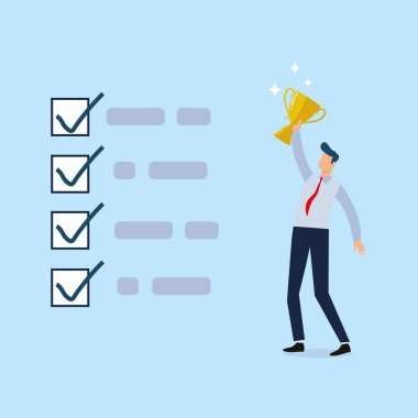 Tamamlanmış görevler için kontrol listesi, listeyi tamamlayan iş adamı yanında bir bardak ile.