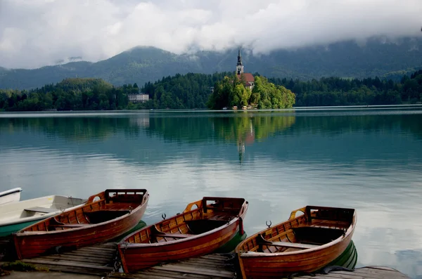 Lago Bled Eslovénia Belo Lago Montanha Com Uma Pequena Igreja — Fotografia de Stock