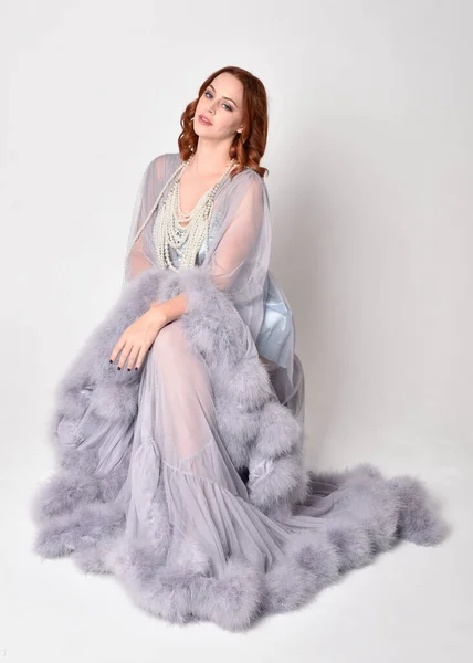 Portrait Beautiful Red Haired Woman Wearing Glamorous Fluffy Bridal Dressing — ストック写真