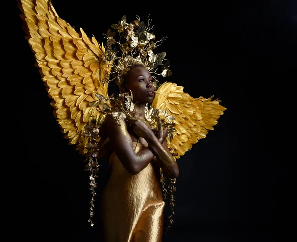 Фэнтези Портрет Красивой Африканской Женщины Модели Афро Богини Шелковых Халатов — стоковое фото