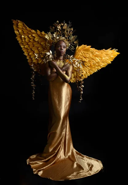 Fantasy Portrét Krásné Africké Ženy Model Afro Bohyně Hedvábí Roucha — Stock fotografie