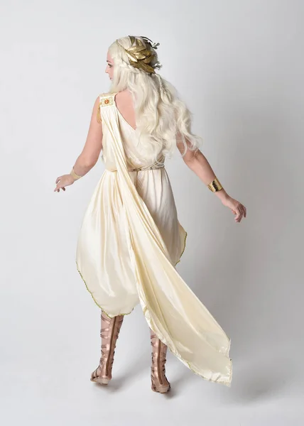 Portrait Complet Belle Femme Blonde Portant Costume Toge Déesse Fantaisie — Photo
