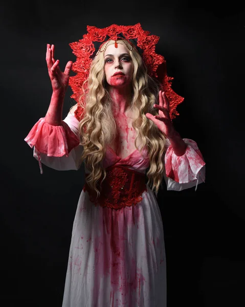 Närbild Porträtt Skrämmande Vampyr Zombie Drottning Bär Eleganta Halloween Fantasi — Stockfoto