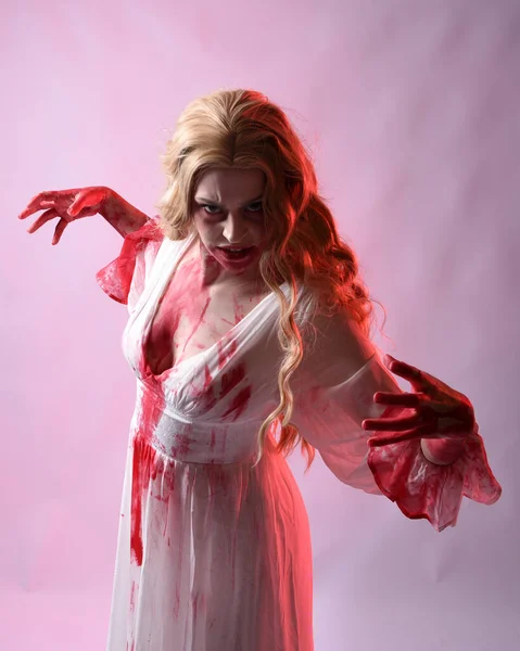 Close Portrait Scary Vampire Bride Wearing Elegant Halloween Fantasy Costume — Stock Photo, Image