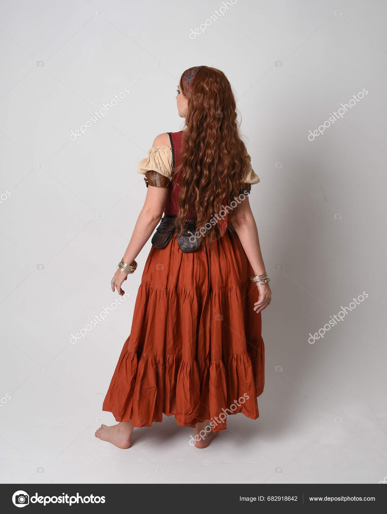 Images Brown haired Pose young woman Asiatic frock 640x960