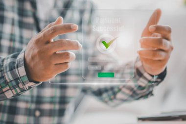 Yapay zeka sistemi, dijital ödemenin kredi kartıyla başarılı olduğunu doğruladı. Analist Fintech gösterge panelini yönetiyor, mali işlemleri ve siber güvenliği takip ediyor. Akıllı bankacılık ve çevrimiçi alışveriş analizleri.