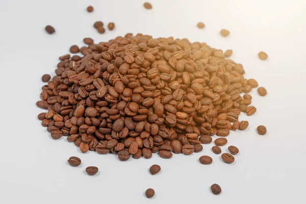 Fyllda Rostade Kaffebönor Plats För Kopiera Utrymme Ett Gäng Kaffebönor — Stockfoto