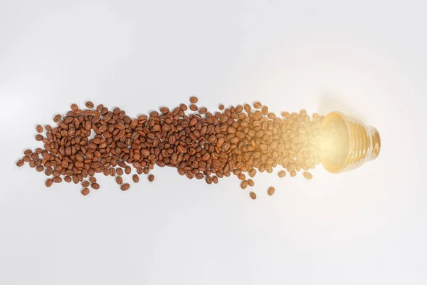 Pfad Der Kaffeebohnen Verschüttet Aus Einem Becher Kaffee Auf Einem — Stockfoto