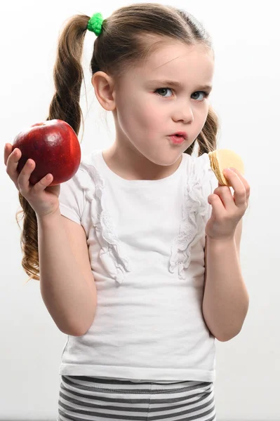 Batatas Fritas Vermelhas Maçã Batata Alimentos Saudáveis Insalubres Para Crianças — Fotografia de Stock