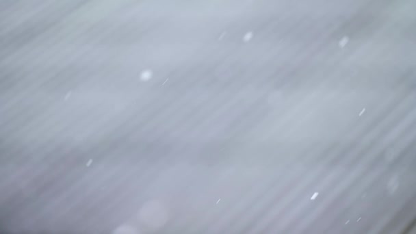 Movimiento Lento Copos Nieve Invierno Pueblo Vista Nevadas Desde Ventana — Vídeo de stock