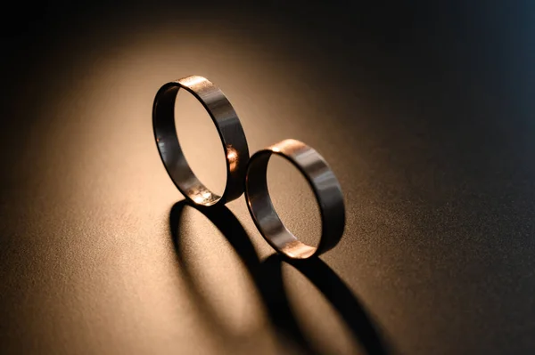 Wedding Rings Weddings Marriages Gold Rings Brides Dark Background — Stock Photo, Image