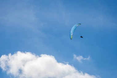 Dolomitlerdeki paraglider dersleri