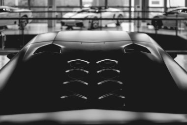 İtalyan spor arabasının hava girişinin detayları.