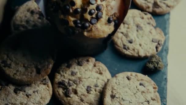 Galleta Marihuana Cupcake Droga Cbd Thc Cookie Brotes Marihuana Indica — Vídeo de stock