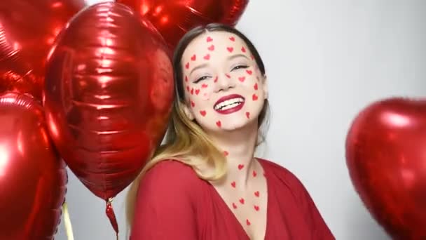 Woman Heart Stickers Her Face Girl Background Red Balloons Shape — 비디오