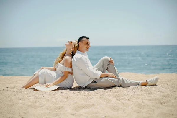Lovers Siting Looking Sky Ocean Mountion Sun Vacation Tourism Hooneymoon Royalty Free Stock Images