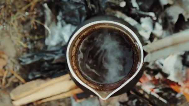 Gotowanie Kawy Ognisku Cezve Garnku Zbliżenie — Wideo stockowe