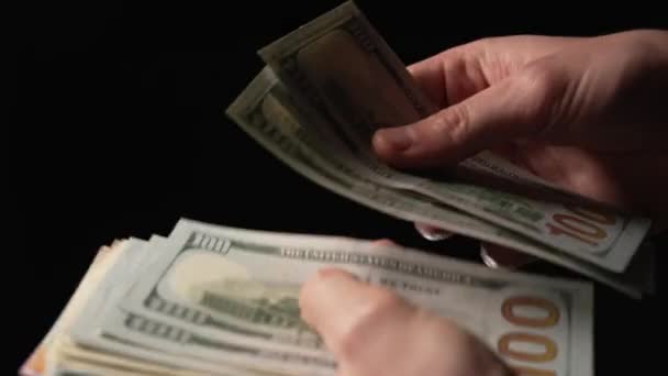 Erkek Eller Yakın Plan Abd Para Birimi Sayıyor Para Dağıtıyor — Stok video