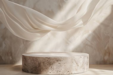 Taş podyum ve bej beton arka planda yüzen saten kumaş. Yüksek kalite fotoğraf