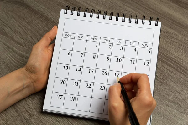 カレンダーに表示されている計画とメモ ロイヤリティフリーのストック画像