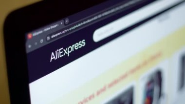 Kyiv, Ukrayna - 9 Kasım 2023: Bilgisayar ekranındaki AliExpress mağaza sayfasının internet tarayıcısı.