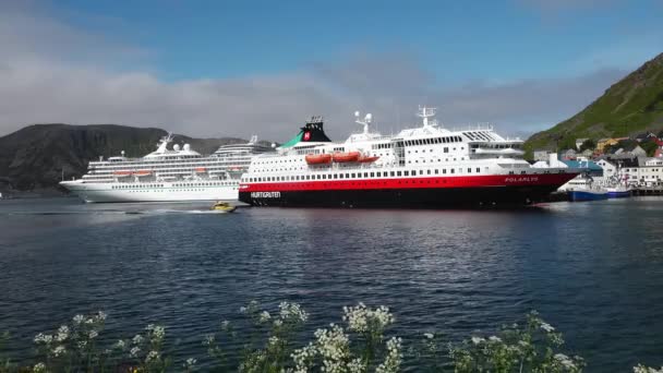 Norge Bergen Juni 2023 Modernt Kryssningsfartyg Hamn Norge Bekväm Vila — Stockvideo