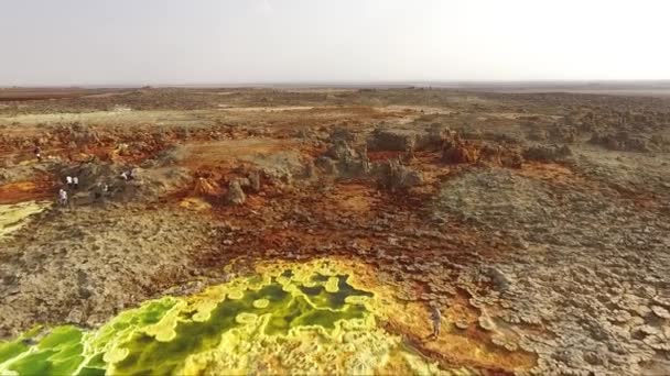 Ταξίδι Στην Έρημο Danakil Αιθιοπία Πολύχρωμο Τοπίο Της Λίμνης Dallol — Αρχείο Βίντεο