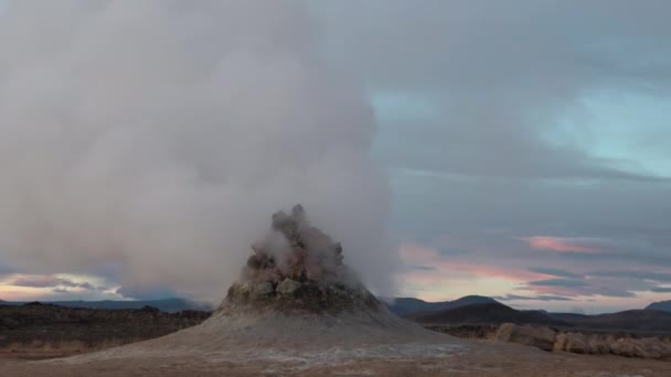 Island Rök Över Jorden Global Uppvärmning Och Klimatförändringar Ånga Från — Stockvideo