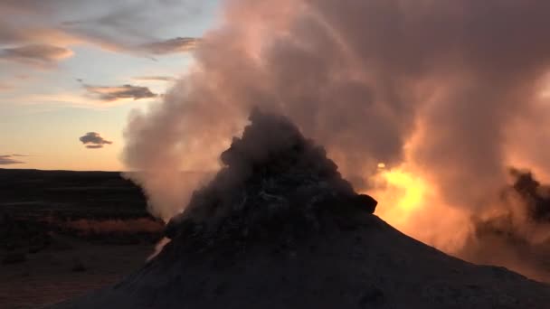 Island Rök Över Jorden Global Uppvärmning Och Klimatförändringar Ånga Från — Stockvideo