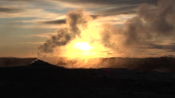 Islandia Humo Sobre Tierra Calentamiento Global Cambio Climático Vapor Fumarola — Vídeos de Stock