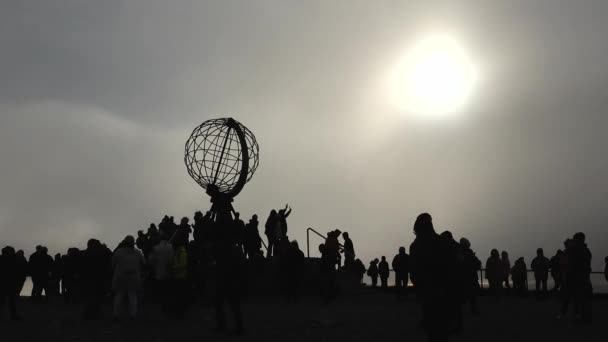 Nordkapp Silhouettes Personnes Point Septentrional Europe People Sphere Globe North — Video