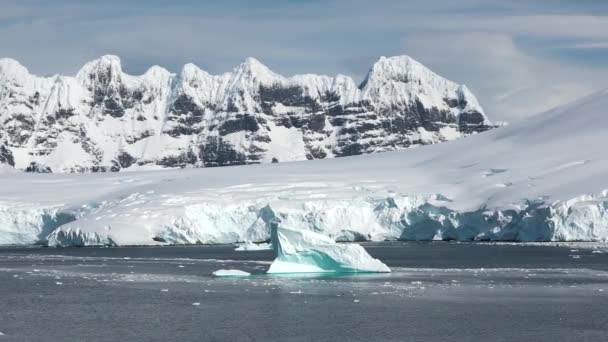 Antarktis Eisberge Globale Erwärmung Und Klimawandel Schöne Natur Landschaft Aus — Stockvideo