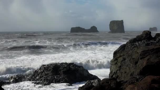 Tebing Besar Samudera Atlantik Islandia Gelombang Samudera Atlantik Pantai Atlantik — Stok Video