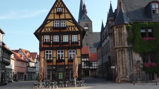 Кведлинбург Германия Августа 2023 Года Немецкие Дома Традиционной Архитектуры Полубревен — стоковое видео