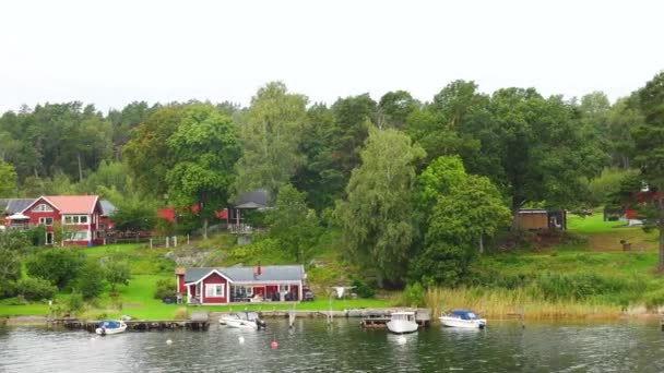 Domki Brzegu Szwecja Niesamowity Szwedzki Drewniany Domek Skalistej Wyspie Piękne — Wideo stockowe