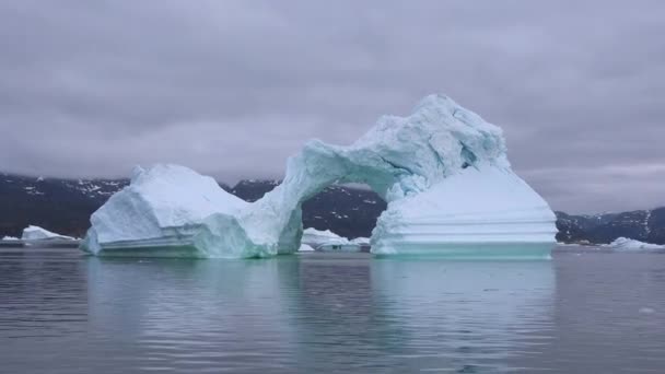 Doğa Kış Kışın Donmuş Şelale Kar Buzun Büyülü Bir Yeri — Stok video