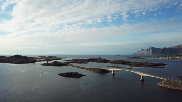 Doğa Güzel Manzara Görüntüsü Denizin Üzerinde Güzel Bir Köprü Şehrin — Stok video