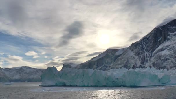 Icebergs Glaciar Ártico Gran Pedazo Glaciar Los Glaciares Están Derritiendo — Vídeos de Stock