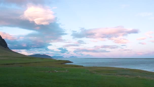Islandia Piękny Krajobraz Naturalny Palącymi Górami Dramatycznym Niebem Fumarole — Wideo stockowe
