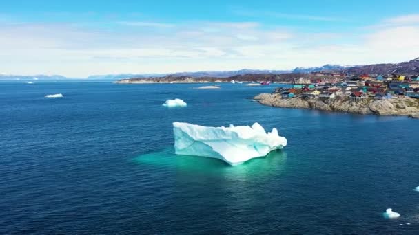 Vista Aérea Los Icebergs Glaciares Groenlandia Los Cambios Climáticos Climáticos — Vídeos de Stock