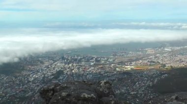 Cape Town 'da. Masa Dağı 'ndan şehrin manzarası.