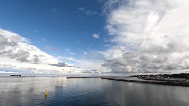 Niebo Chmury Czas Ucieka Port Morski Timelapse Strzał Obszaru Portu — Wideo stockowe