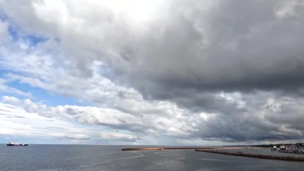 Obloha Mraky Načasování Přístav Včasný Záběr Přístavní Oblasti Loděmi Jeřáby — Stock video