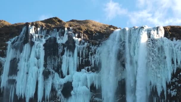 Ijsland Waterval Ijs Bevroren Waterval Winter Een Magisch Winterlandschap Prachtige — Stockvideo