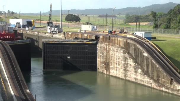 Panama Canal Panama August 2019 Large Ship Passes Lock System — Vídeos de Stock