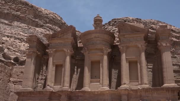 Petra Jordánia 2022 Unesco Világörökségi Helyszíne Kőfaragott Építészetéről Régészeti Csodáiról — Stock videók