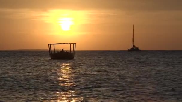 Západ Slunce Nad Mořem Oranžová Červená Barva Východ Slunce Pláži — Stock video