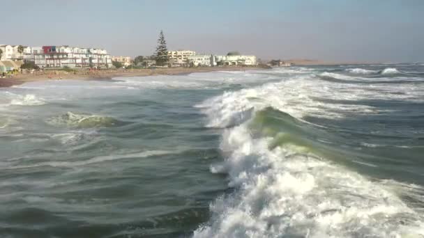 Сильные Волны Атлантического Океана Волны Скалы Атлантического Океана Красивый Морской — стоковое видео